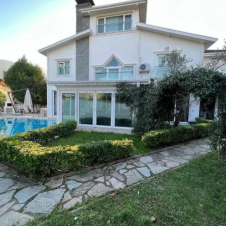 Guzide Kirkpinar Sapanca